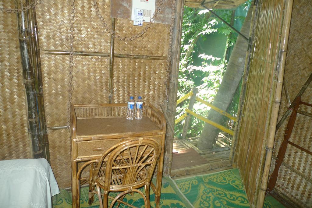 Hilltop Lodge グワーハーティー エクステリア 写真