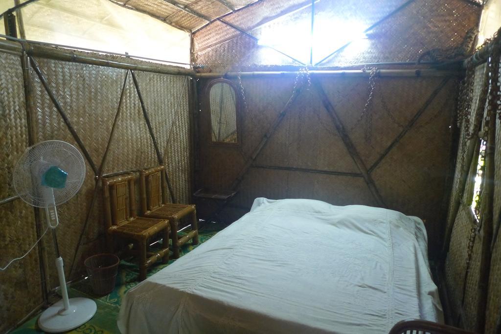 Hilltop Lodge グワーハーティー エクステリア 写真