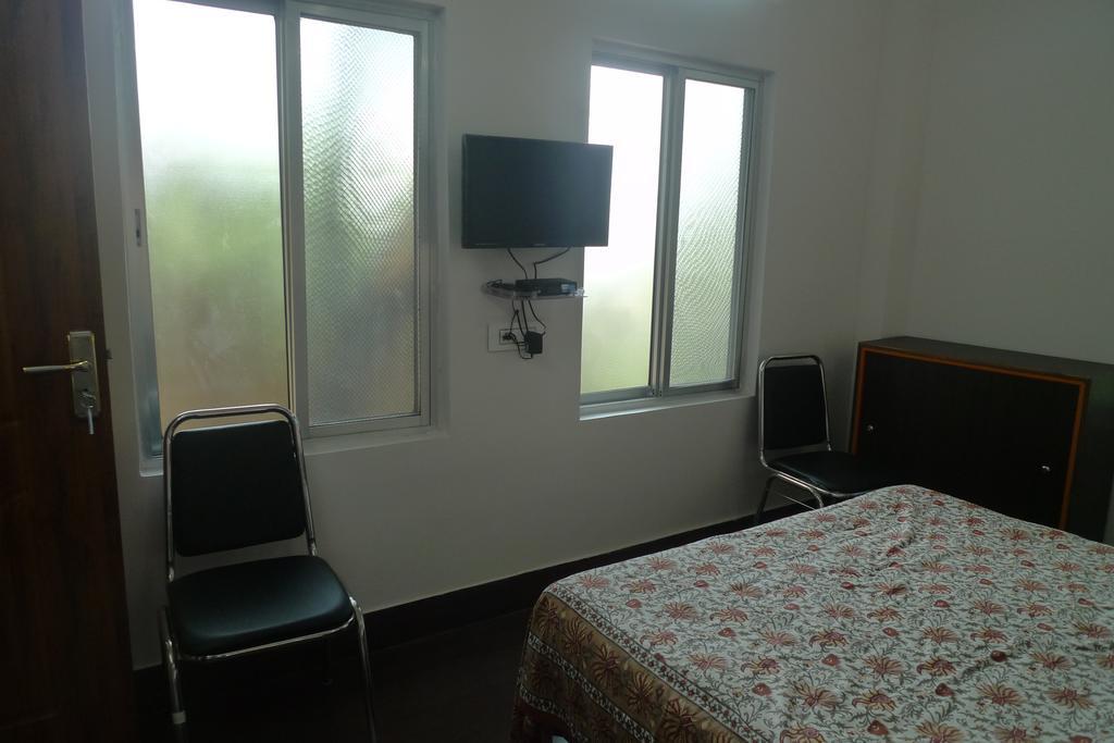 Hilltop Lodge グワーハーティー エクステリア 写真